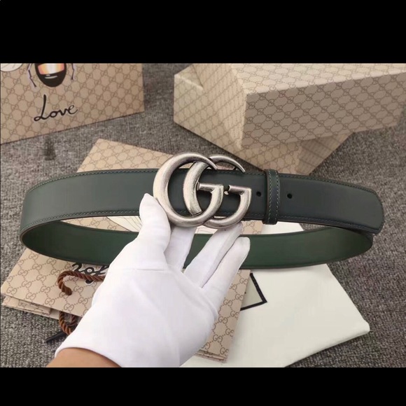 Louie V wallet and Gucci belt - Picture 3 of 5